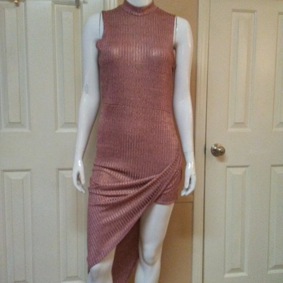 PrettyLittleThing Dresses & Skirts - PrettyLittleThing Ribbed Bodycon Dress